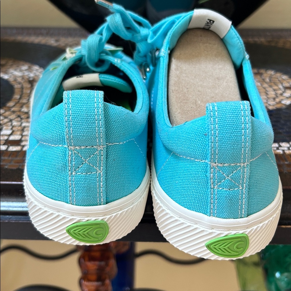 Cariuma x Pantene Capri Blue Oca Low Canvas Contrast Thread Vibrant Sneakers 11 - Picture 10 of 16